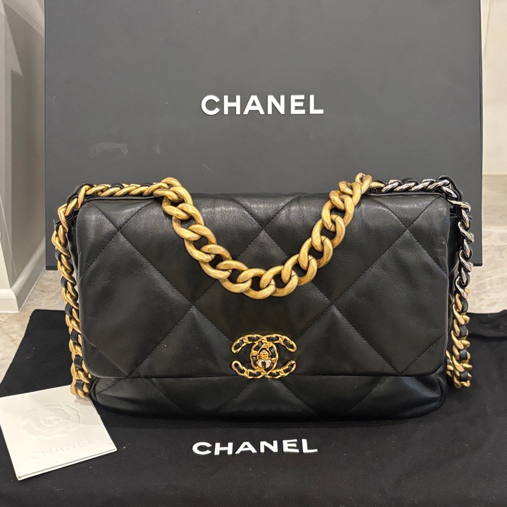 Chanel Quilted Black Shoulder Bag with Gold Chain
